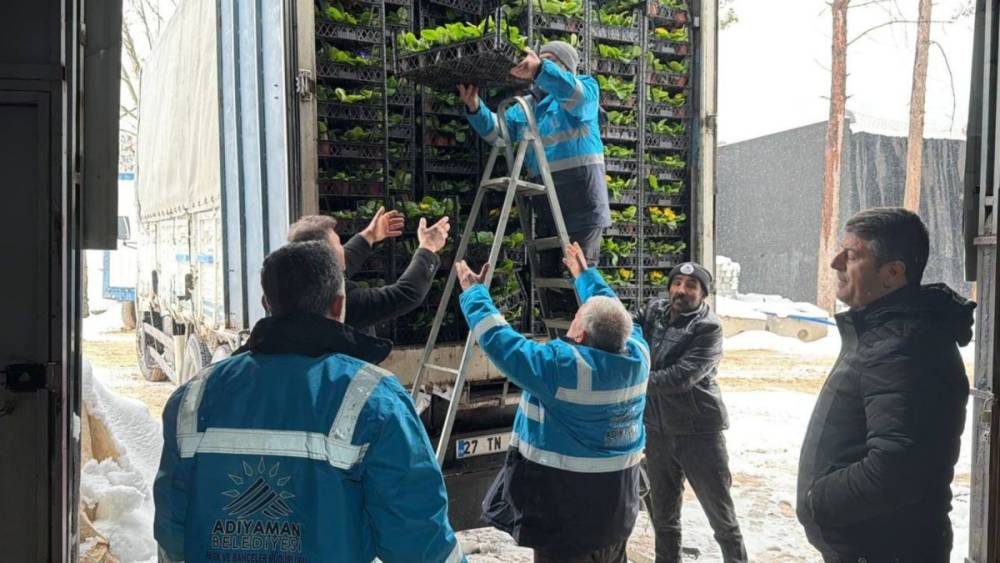 Tarsus Belediyesi&rsquo;nden Adıyaman&rsquo;a yeni yılda park ve yeşil alan desteği  - Videolu Haber