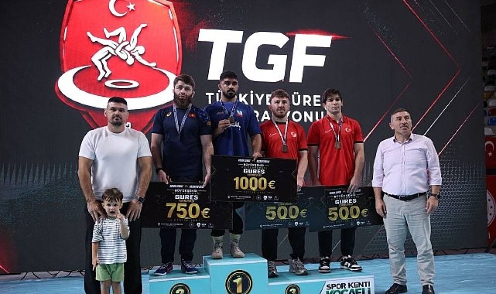 Uluslararası G&uuml;reş Turnuvası'nda ilk g&uuml;n tamamlandı