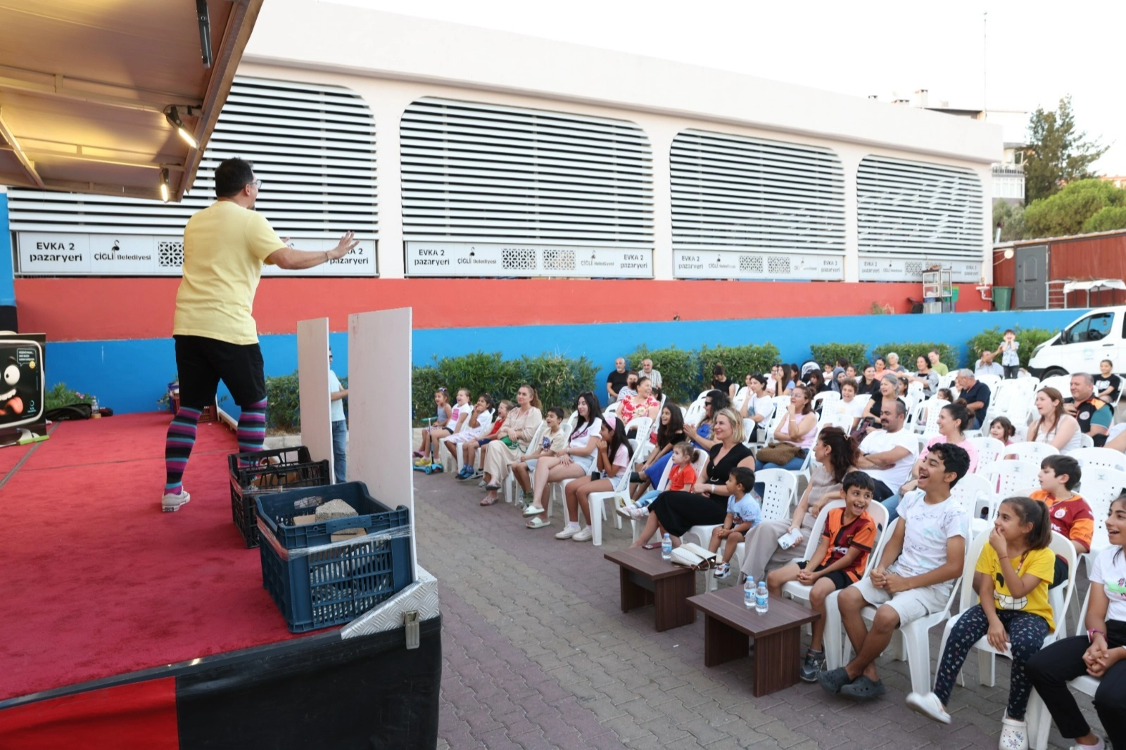 İzmir &Ccedil;iğli'de Mahalle Tiyatro G&uuml;nleri başladı