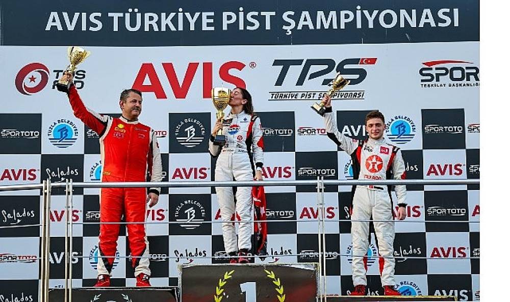 Seda Ka&ccedil;an'dan 30 Ağustos'ta Unutulmaz Zafer