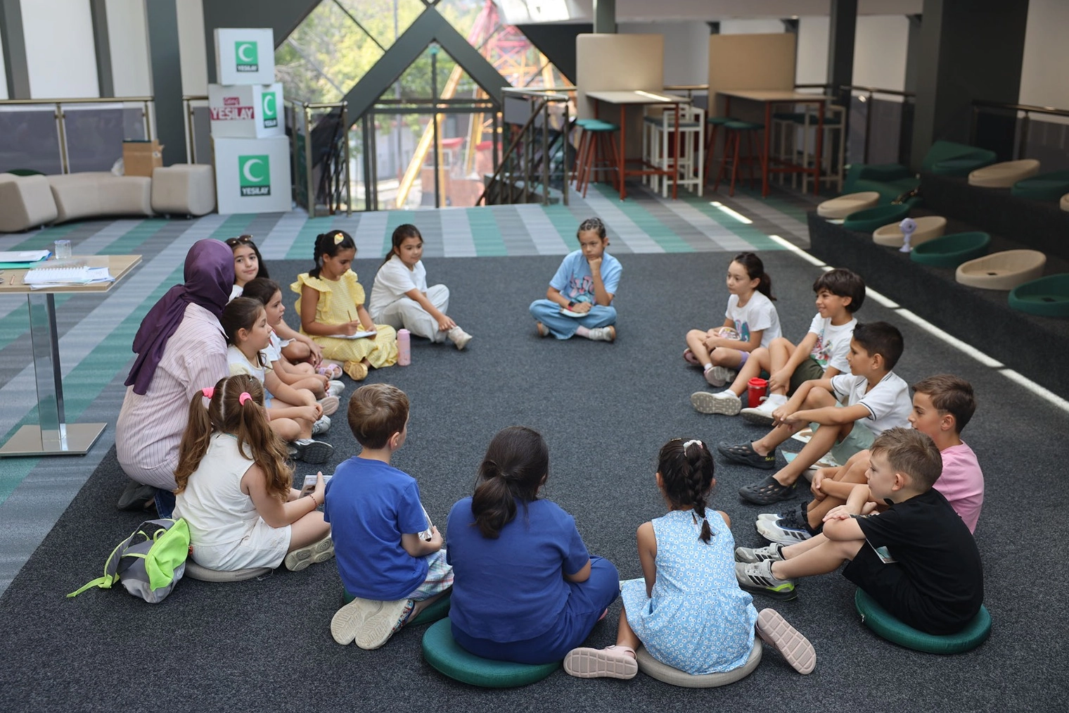 Sakarya'da &ccedil;ocuklar d&uuml;ş&uuml;nd&uuml;, sorguladı ve keşfetti