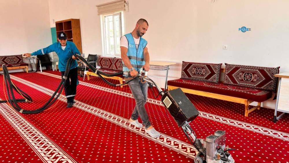 Adıyaman Belediyesi ekiplerinden cami, cemevi ve Kur&rsquo;an kurslarında hijyen &ccedil;alışması  - Videolu Haber