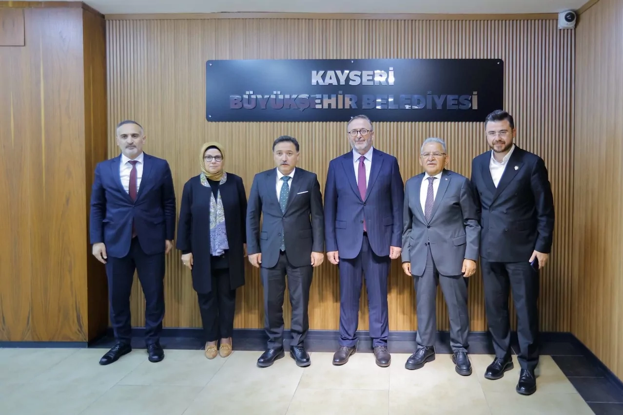 K&uuml;lt&uuml;r Bakan Yardımcısı'ndan Başkan B&uuml;y&uuml;kkılı&ccedil;'a &ouml;vg&uuml;