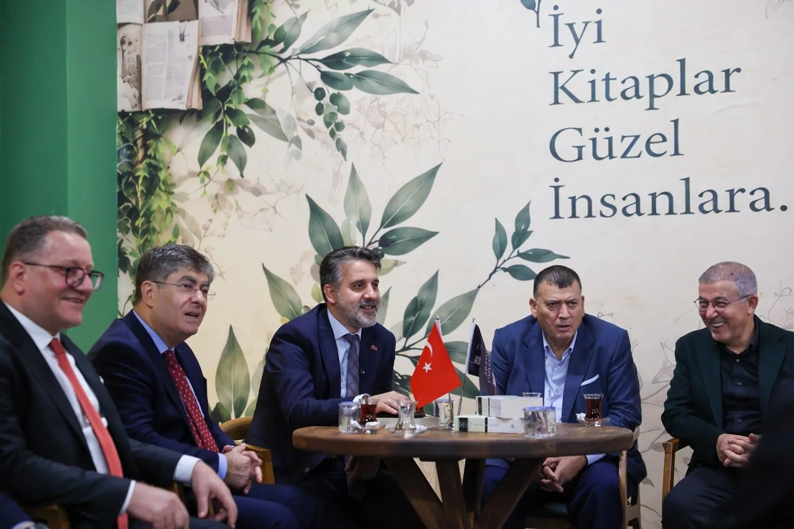 Bursa B&uuml;y&uuml;kşehir Başkan Vekili Biba'dan &uuml;niversitelilere tam destek mesajı