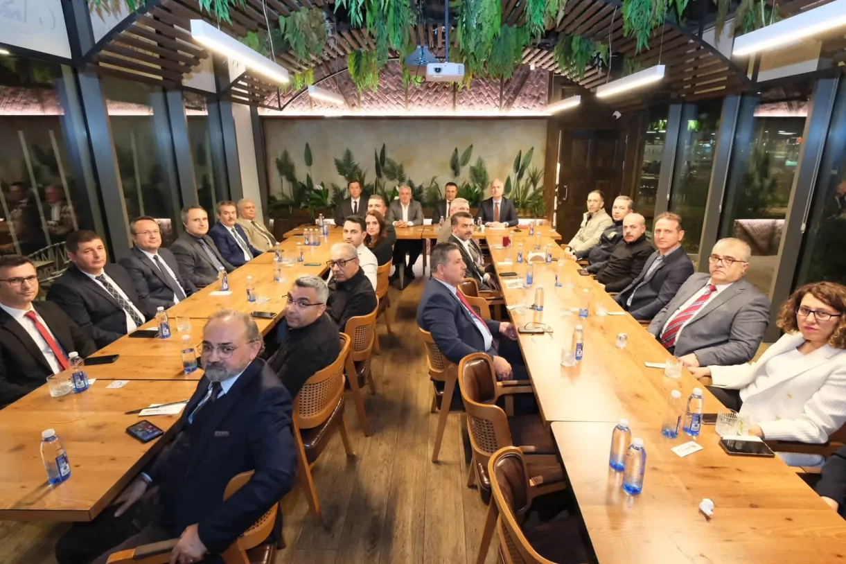 İneg&ouml;l i&ccedil;in g&uuml;&ccedil; birliği