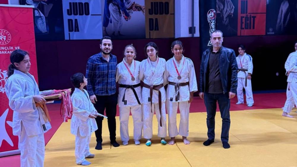 Adıyaman’ın genç judocuları il seçmelerinde büyük başarı elde etti 