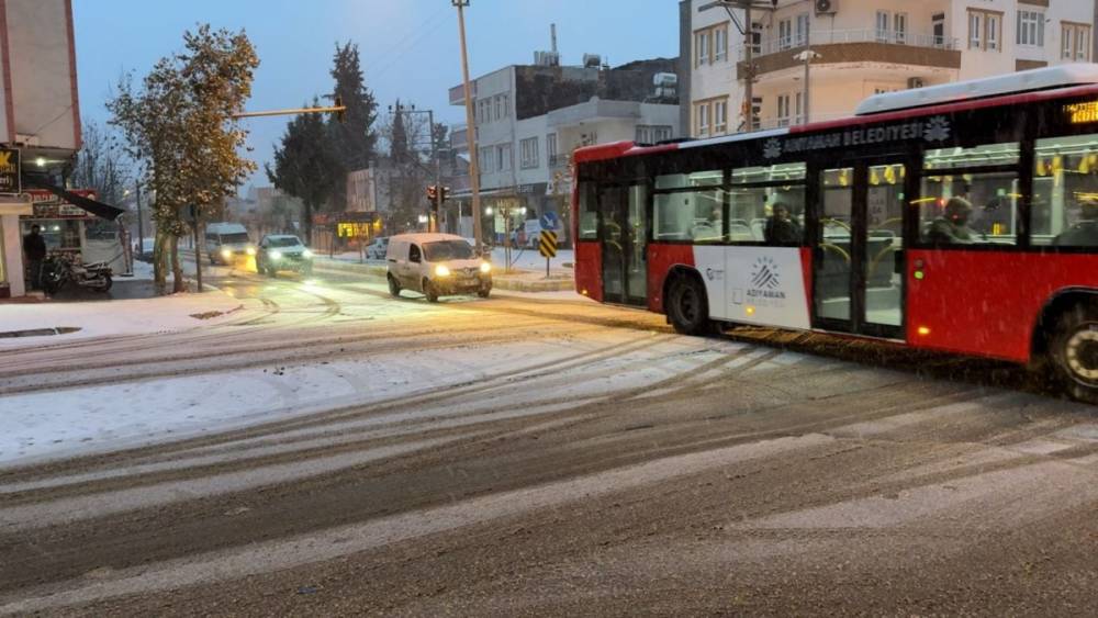 Meteoroloji uyardı: Kar yağışı yerini soğuk ve kuru havaya bırakıyor 