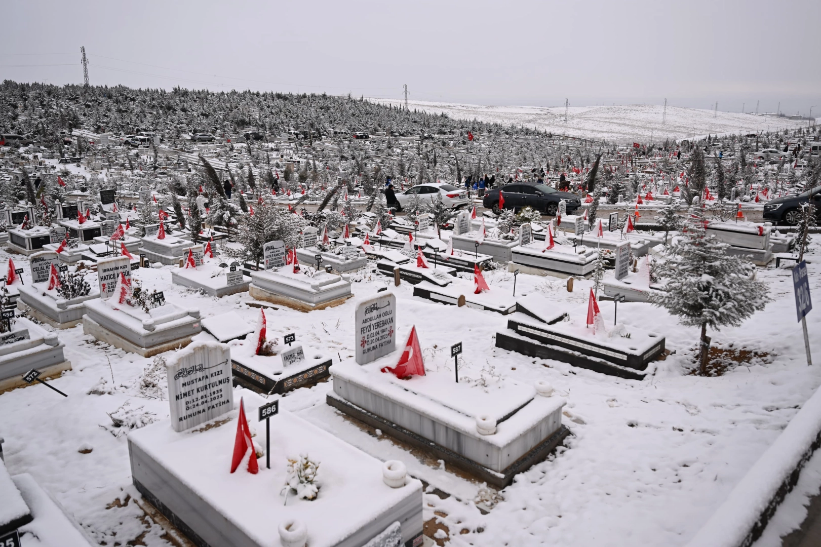 Malatya B&uuml;y&uuml;kşehir acılı g&uuml;nlerde de vatandaşın yanında