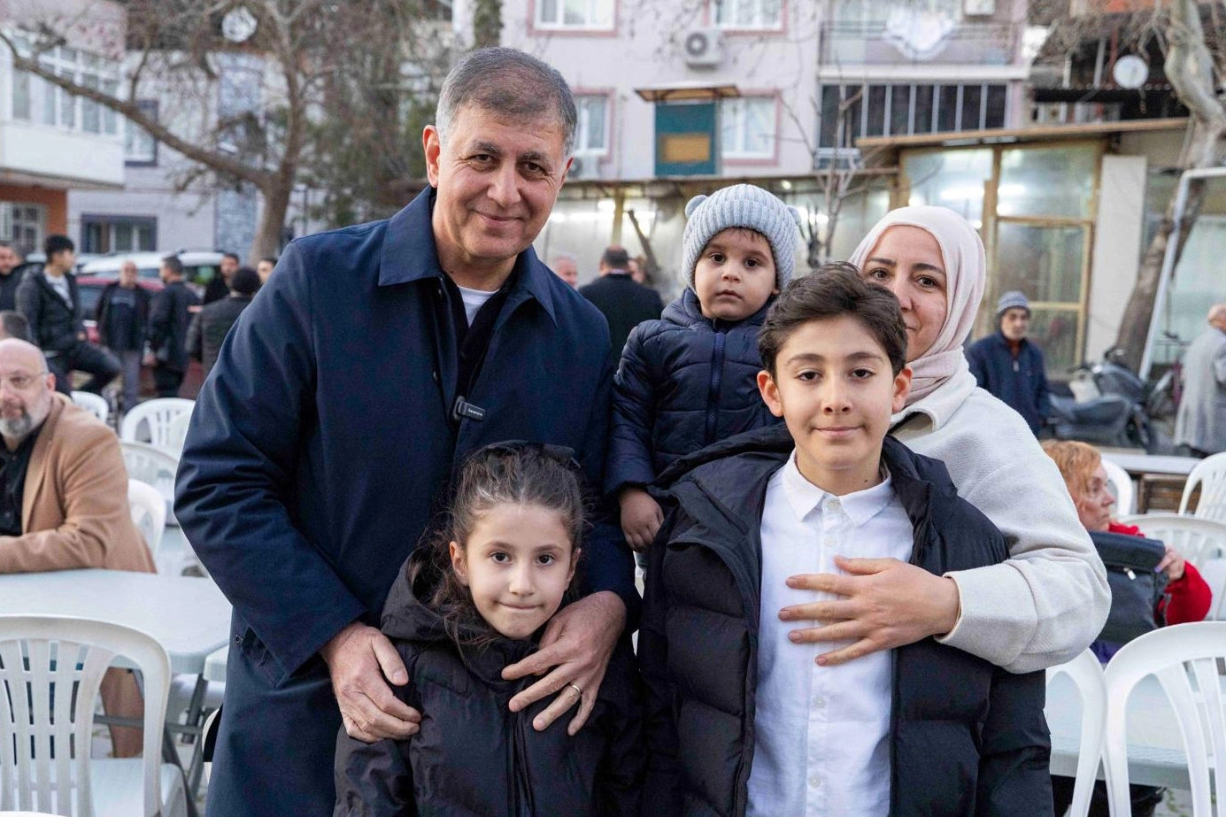 Başkan Tugay: Bayramlıksız &ccedil;ocuk kalmayacak