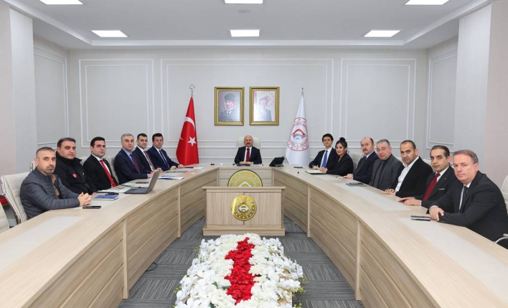 Adıyaman Valiliği&rsquo;nde Haftalık Değerlendirme toplantısı d&uuml;zenlendi 