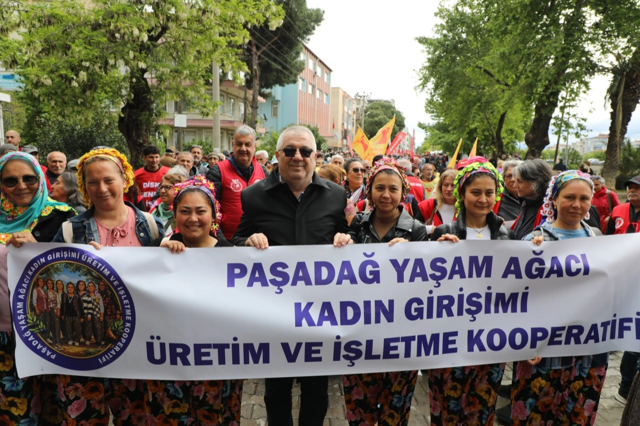 Balıkesir Edremit&rsquo;te 1 Mayıs coşkuyla kutlandı