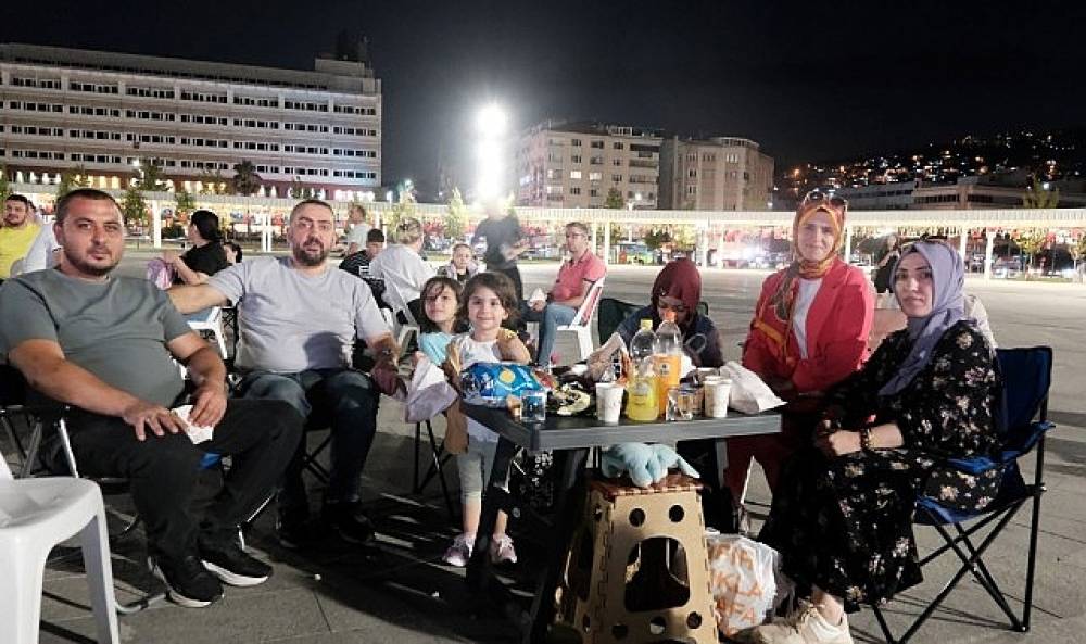 Dikili'de 100. Yıl Coşkusu: Kabotaj Bayramı B&uuml;y&uuml;k Katılımla Kutlandı