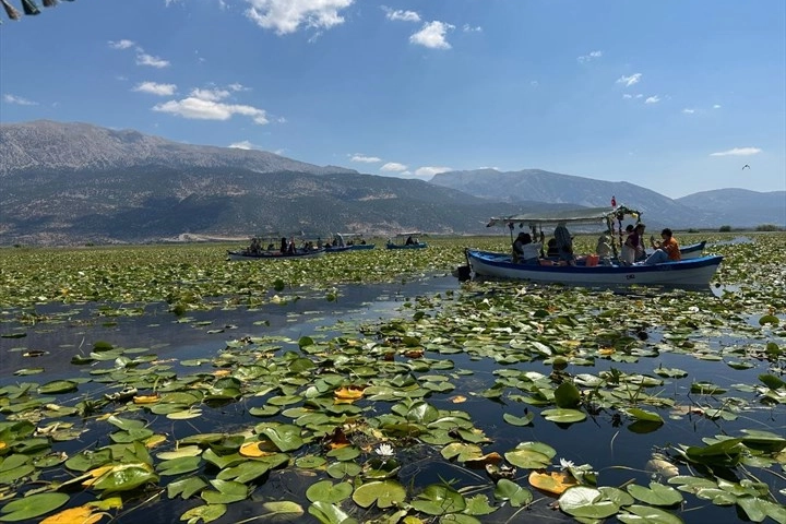 Denizlili okuma yazma &ouml;ğrenen kadınlar keşif yolculuğunda
