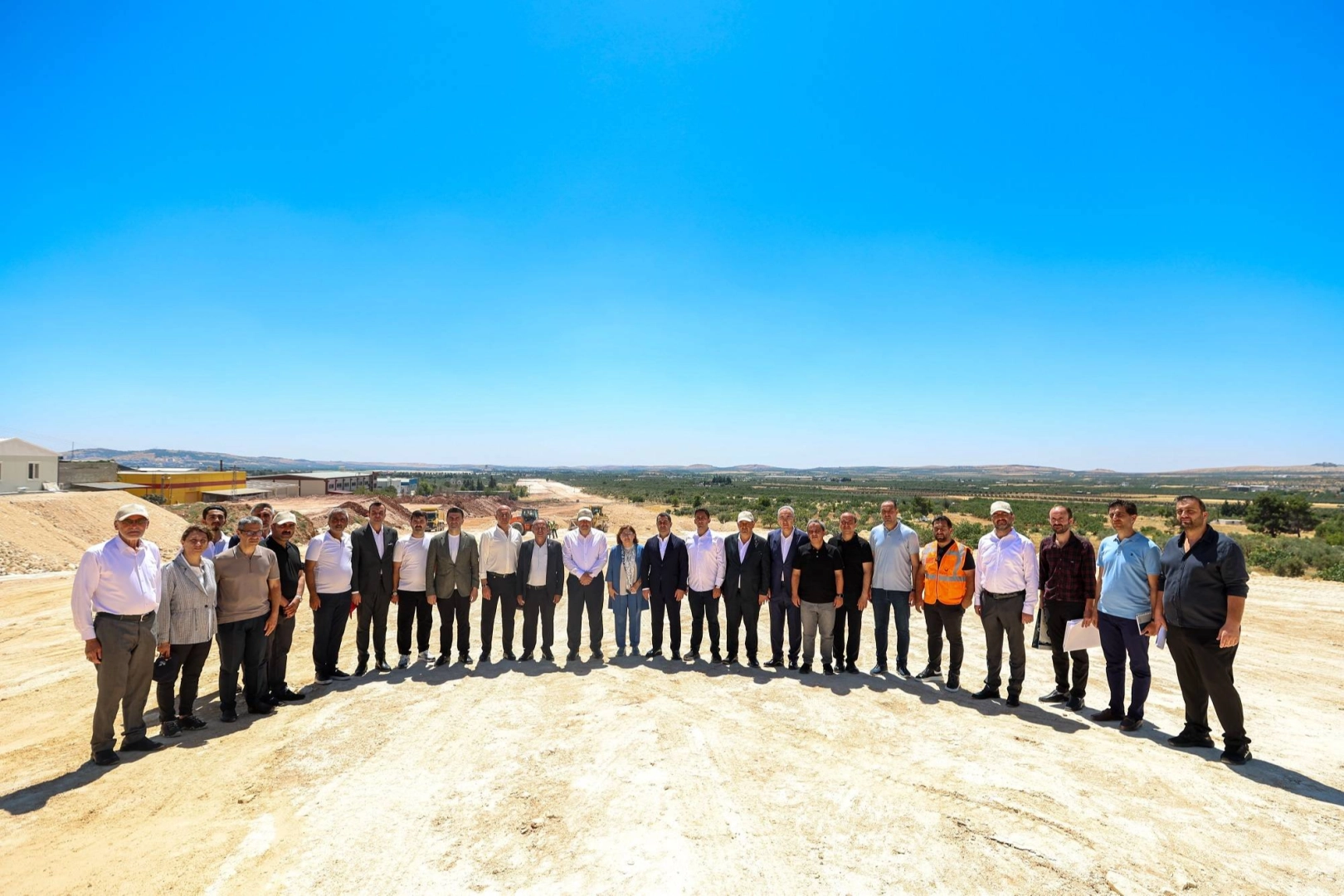 Gaziantep'te havaalanı yolunda &ccedil;alışmalar tam gaz