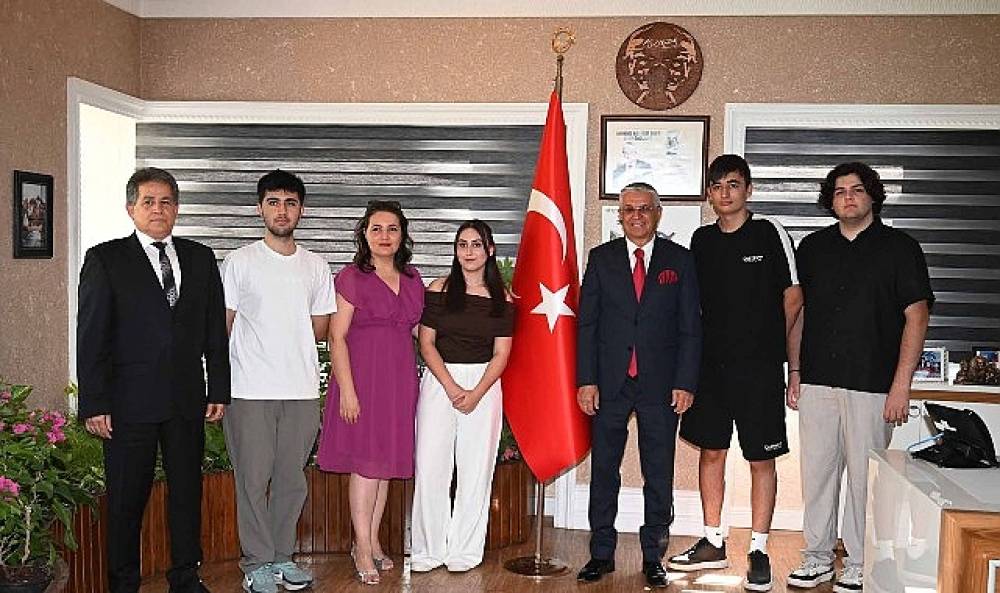 Kemer'de &uuml;cretsiz eğitimle &uuml;niversite başarısı 