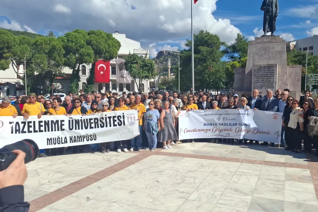 Muğla&rsquo;da D&uuml;nya Yaşlılar G&uuml;n&uuml; buluşması