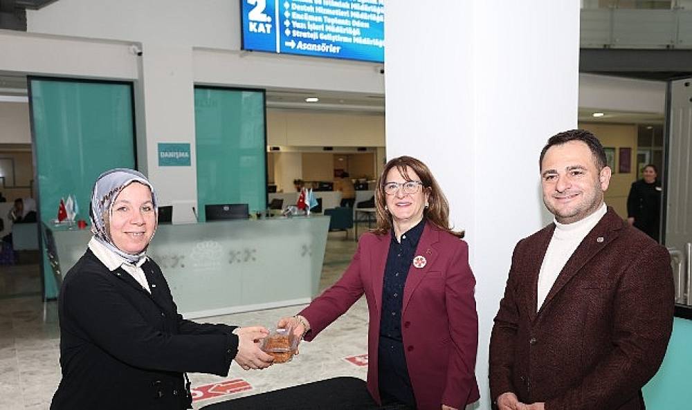 Nil&uuml;fer'de Berat Kandili bereketi