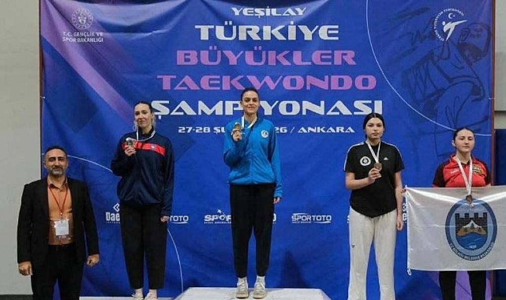 Kağıtspor, t&uuml;m branşlarda başarıya abone
