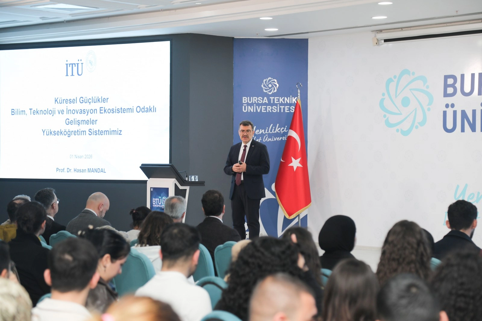 BT&Uuml; Konuşmaları&rsquo;nda k&uuml;resel riskler ve y&uuml;ksek&ouml;ğretimin geleceği ele alındı