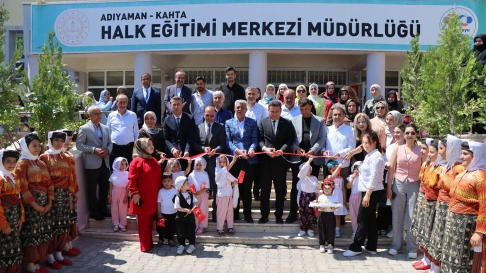 Kahta Halk Eğitimi Merkezi yıl sonu sergisi a&ccedil;ıldı 