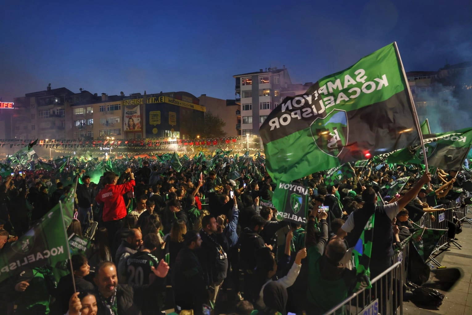 Kocaelispor yeni sezon &ouml;ncesi meydana iniyor