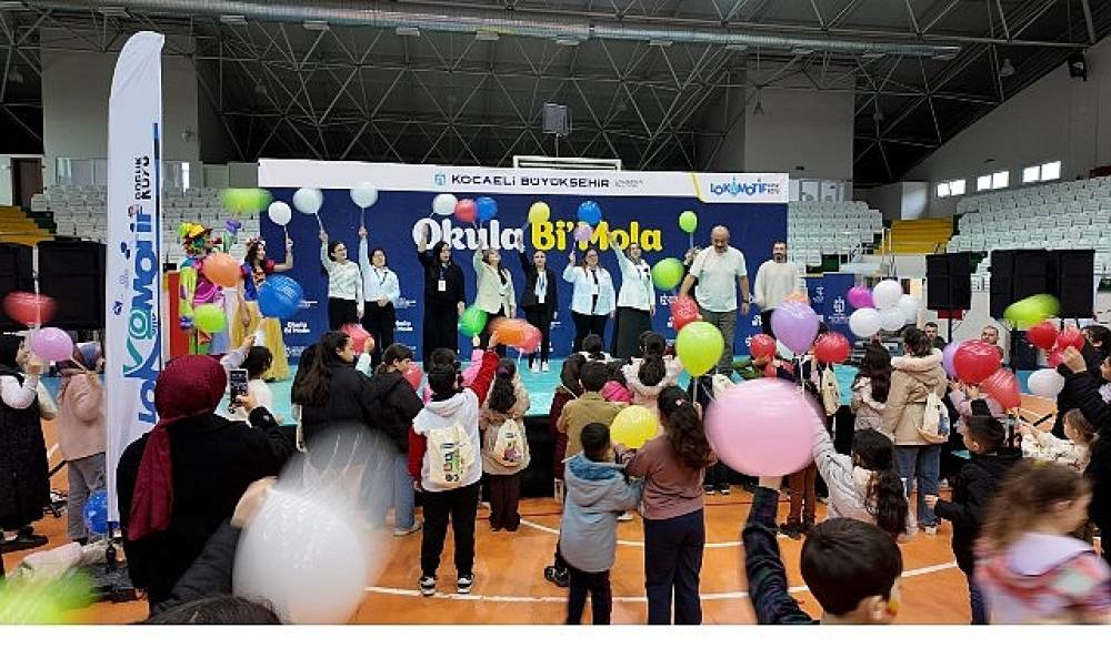 "Gen&ccedil; Paldır G&uuml;ld&uuml;r Şov" Sanatseverlerden Tam Not Aldı