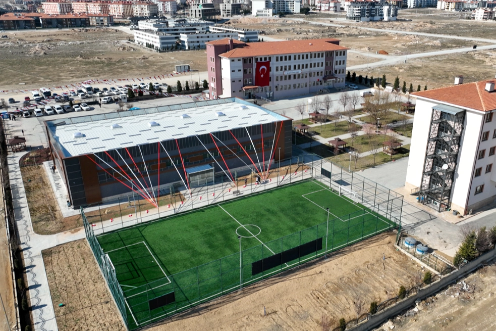 Konya Sel&ccedil;uklu'da eğitime ve spora yeni yatırım