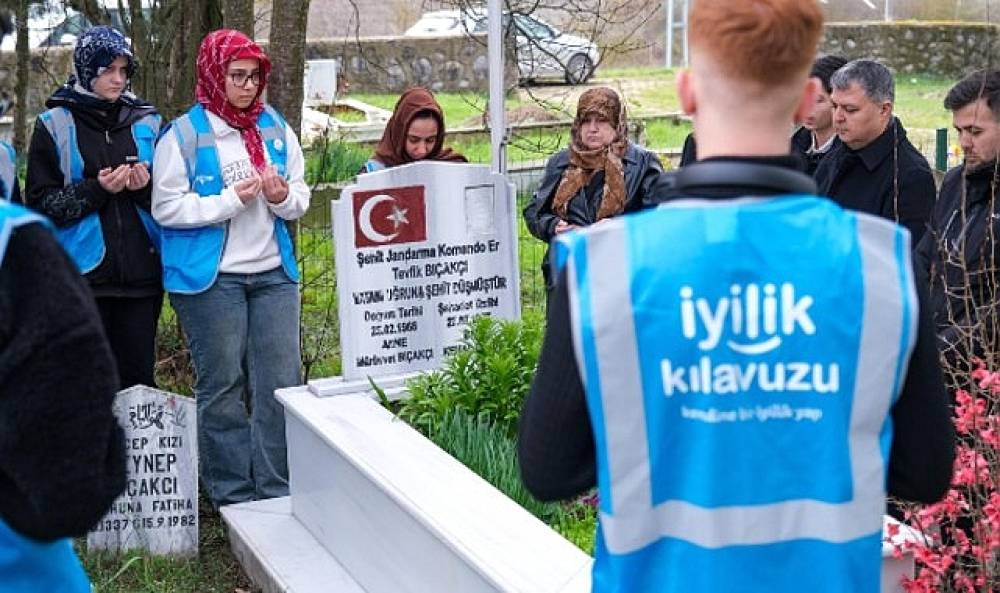 İyilik Kılavuzu'nda onlar "Baş Tacı" oldu