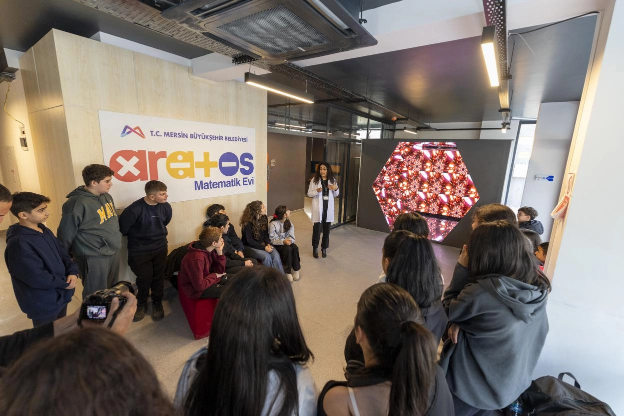 Mersin&rsquo;de 'Aratos Matematik Evi' binlerce &ouml;ğrenciyi ağırladı