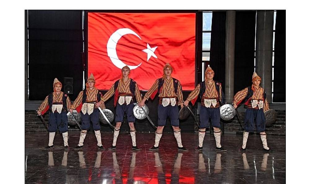 Ge&ccedil;mişin İhtişamı Panorama 1326'da Canlanıyor