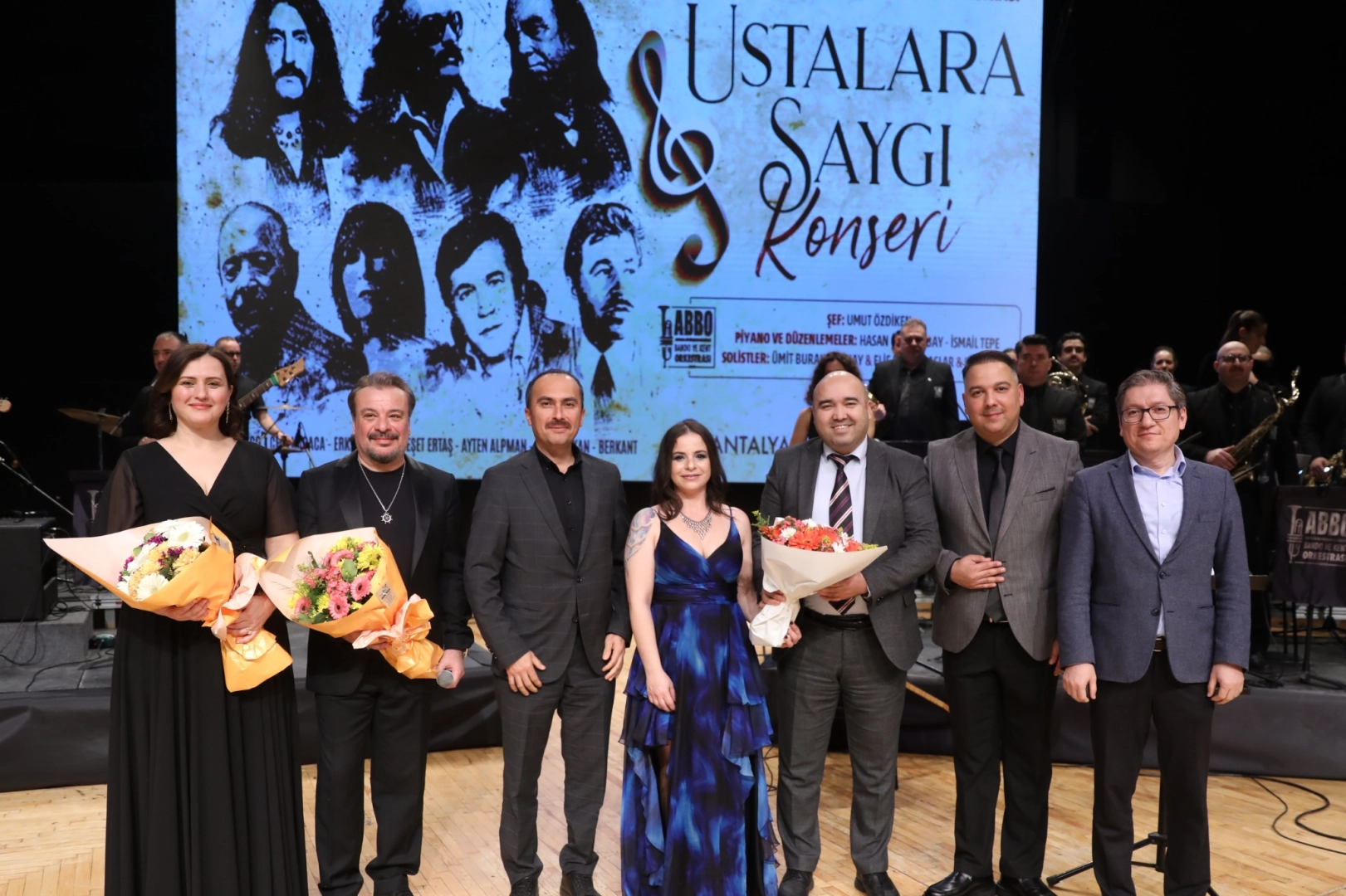 Antalya'da T&uuml;rk m&uuml;ziğinin ustalarına saygı konseri