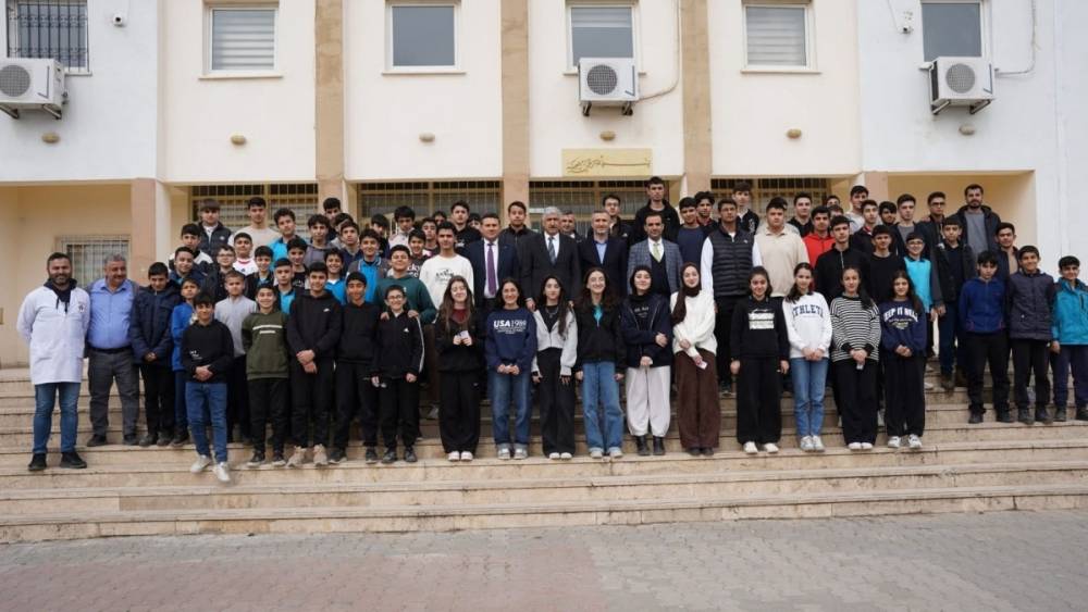 Kahta Belediyesi&rsquo;nden YKS ve LGS &ouml;ğrencilerine dijital eğitim desteği 