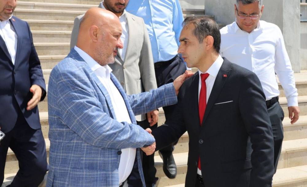 Milletvekili Kurt&rsquo;tan İl Sağlık M&uuml;d&uuml;r&uuml; Şirik&rsquo;e ziyaret 