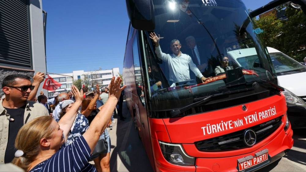 &Ouml;zel&rsquo;den otoyol ihalesine girecek şirketlere uyarı: &lsquo;Devletleştireceğiz&rsquo; 