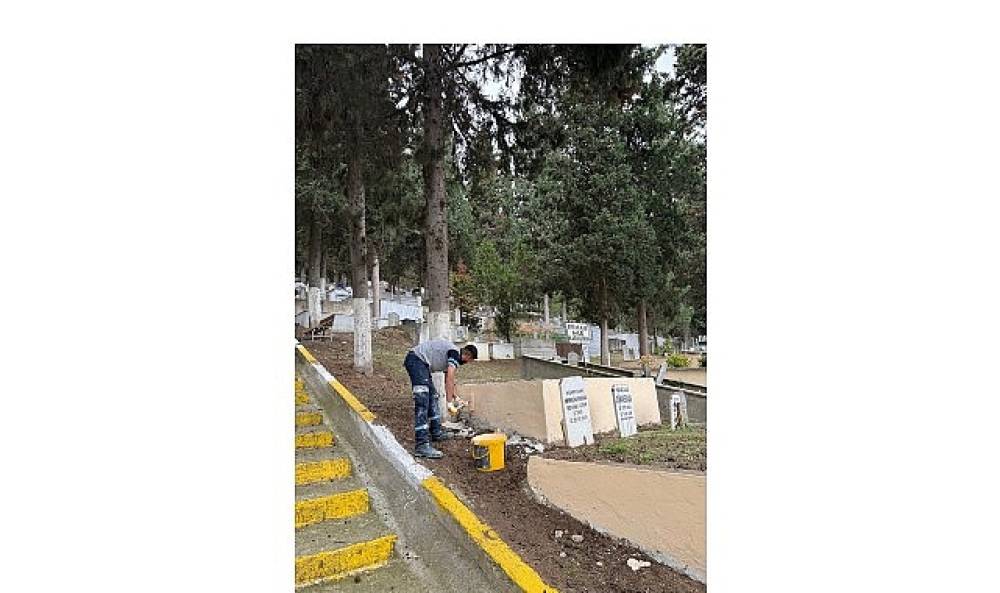 Mezarlıklarda durmaksızın çalışmaya devam