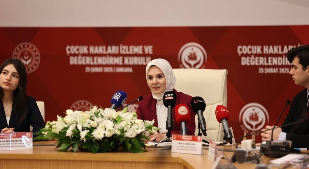 Bakan G&ouml;ktaş duyurdu: '15 yaş altına sosyal medya d&uuml;zenlemesi Meclis&rsquo;e sunulacak' 