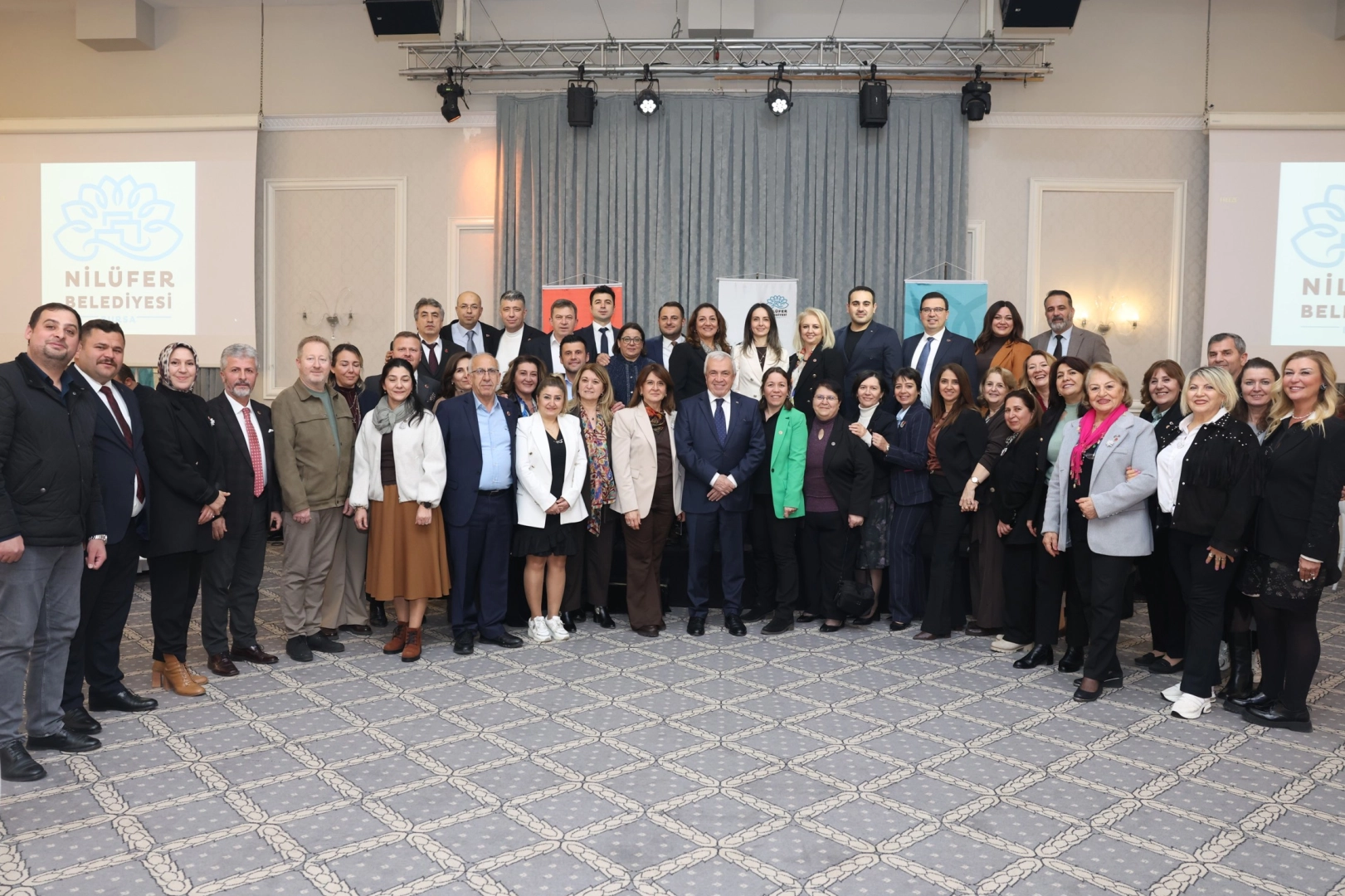 Bursa Nil&uuml;fer kardeşlik sofrasında buluştu