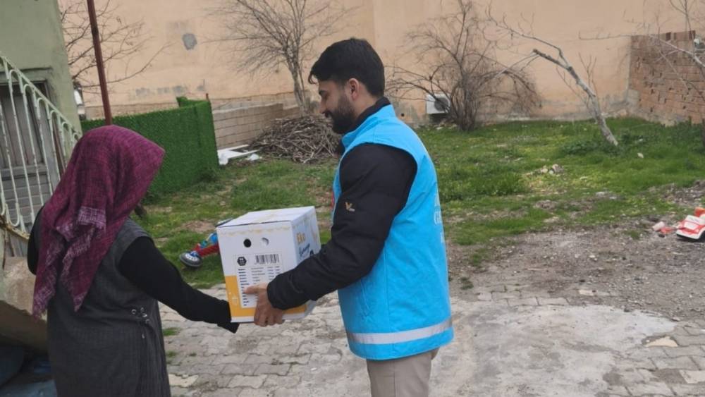 Kahta KYK &ouml;ğrencilerinden ihtiya&ccedil; sahiplerine ramazan desteği 