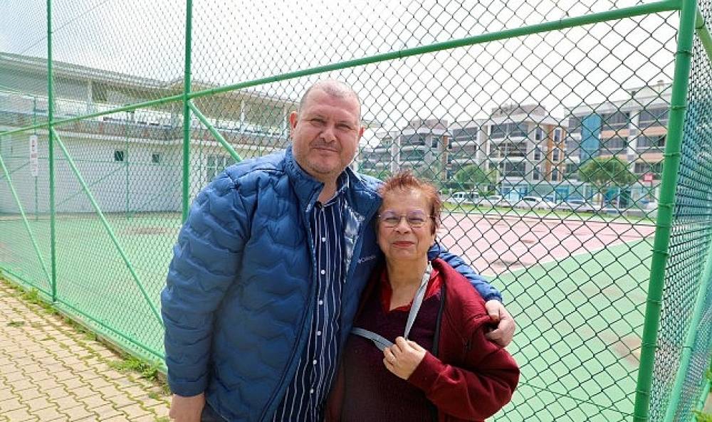 Başkan &Ccedil;i&ccedil;ek'ten Pazar Mesaisi