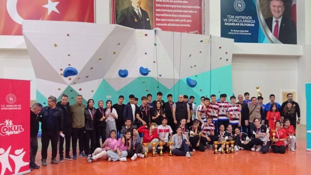 Adıyaman&rsquo;da, Gen&ccedil;ler A ve B Kız/Erkek Kategorisi Sportif Tırmanış İl Yarışmaları tamamlandı 