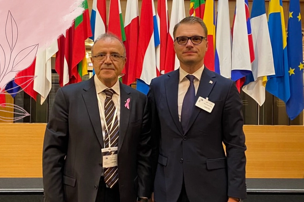 Prof. Dr. Vahit &Ouml;zmen&rsquo;e Avrupa Parlamentosu&rsquo;nda uluslararası &ouml;d&uuml;l