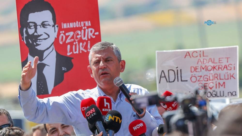 &Ouml;zg&uuml;r &Ouml;zel: Savunmadan korkan iddia makamı iftira makamına d&ouml;n&uuml;ş&uuml;r 