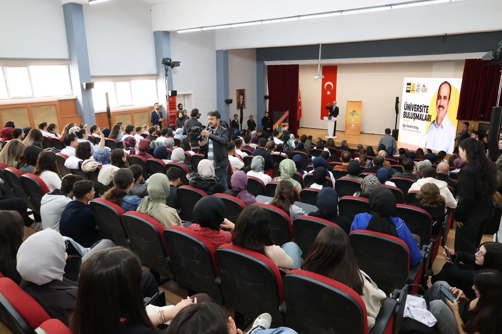 Konya B&uuml;y&uuml;kşehir&rsquo;den &uuml;niversite buluşmaları devam ediyor