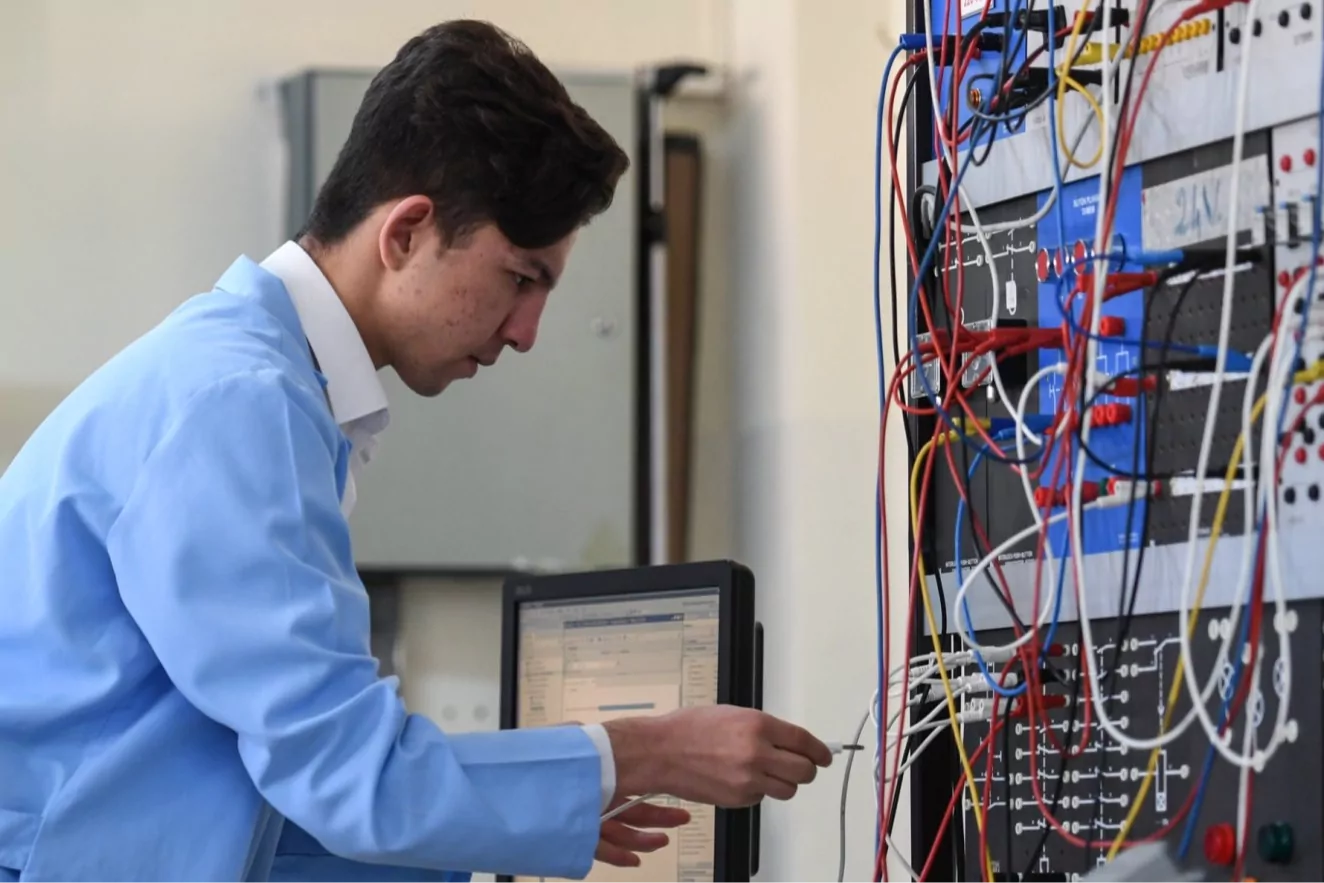 &Ouml;zel mesleki ve teknik liselere eğitim desteği artırıldı