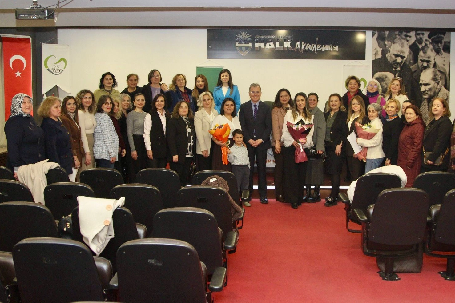 Kadınlar dijital &ccedil;ağda daha fazla yer almalı