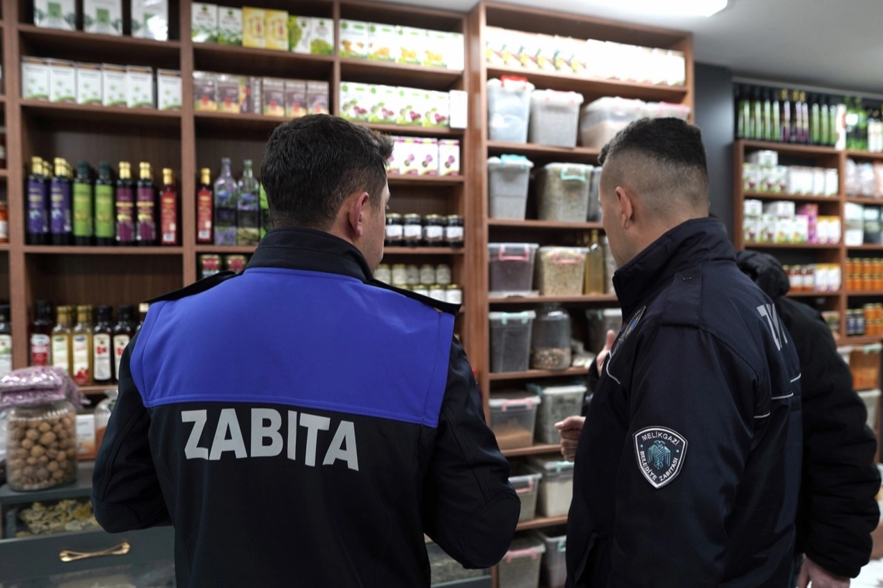 Kayseri Melikgazi zabıtasından kasap ve baharat&ccedil;ılara sıkı denetim