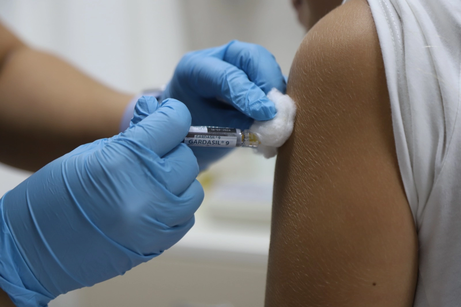 Muğla'da HPV aşı desteği s&uuml;r&uuml;yor