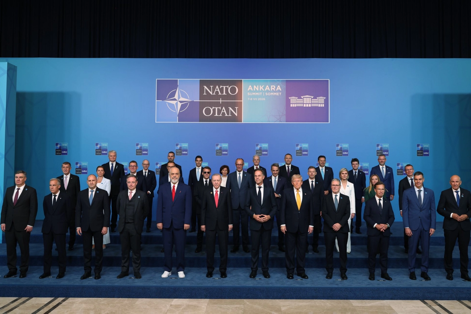 Erdoğan zirvede konuştu: Savunma sanayiinde d&uuml;nyanın ilk 10 &uuml;lkesi arasındayız