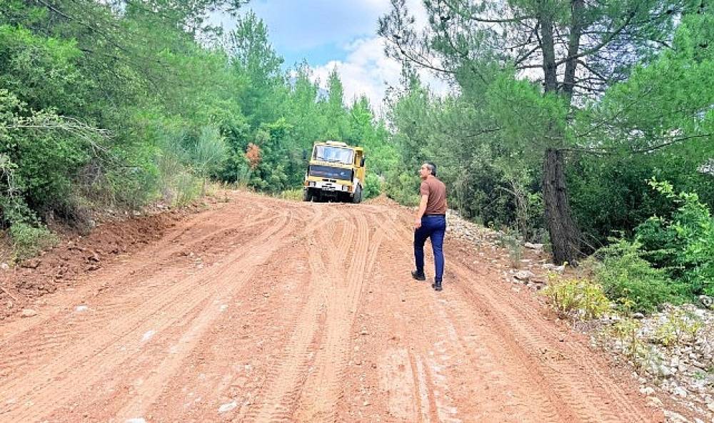 Yayla yollarında bakım &ccedil;alışmaları 