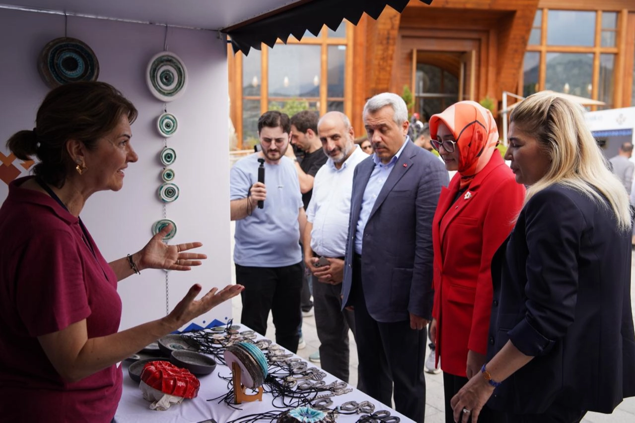 Rize Yaşayan Miras Ş&ouml;leni coşkuyla başladı